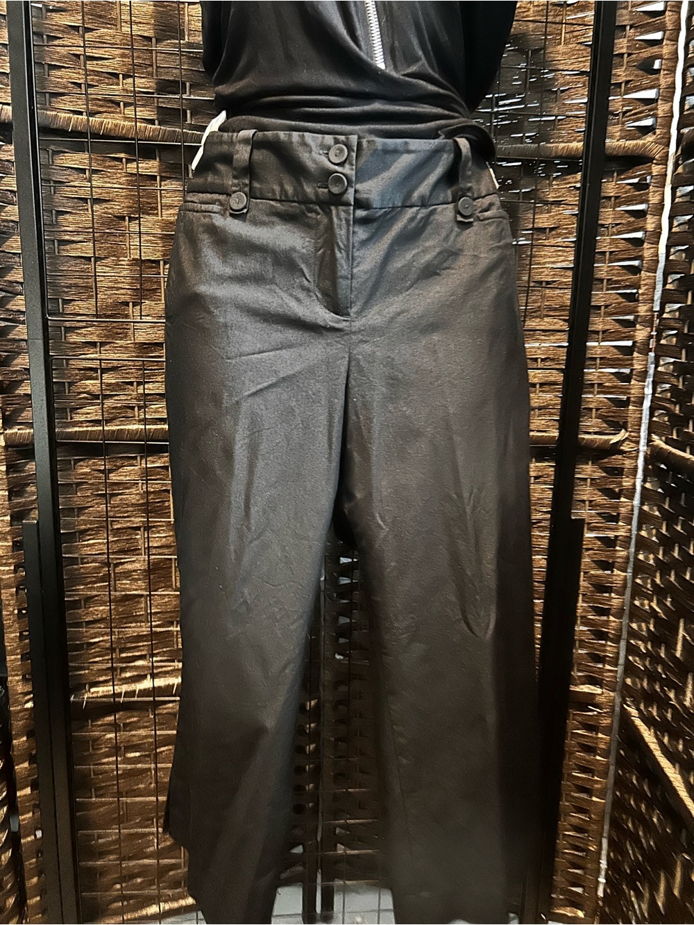 Ann Taylor Loft petites Cropped Wide Leg Black chinos with button detail size 6P